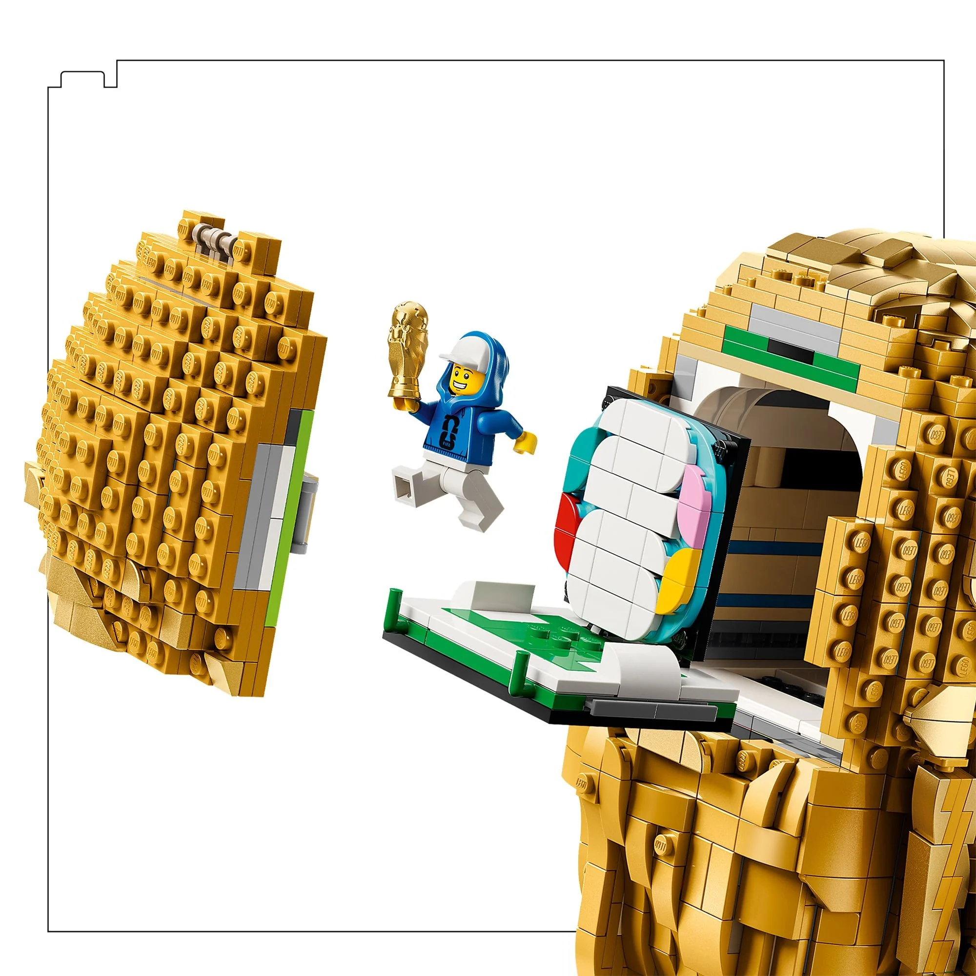 LEGO Editions FIFA World Cup Official Trophy 43020 - Image 5