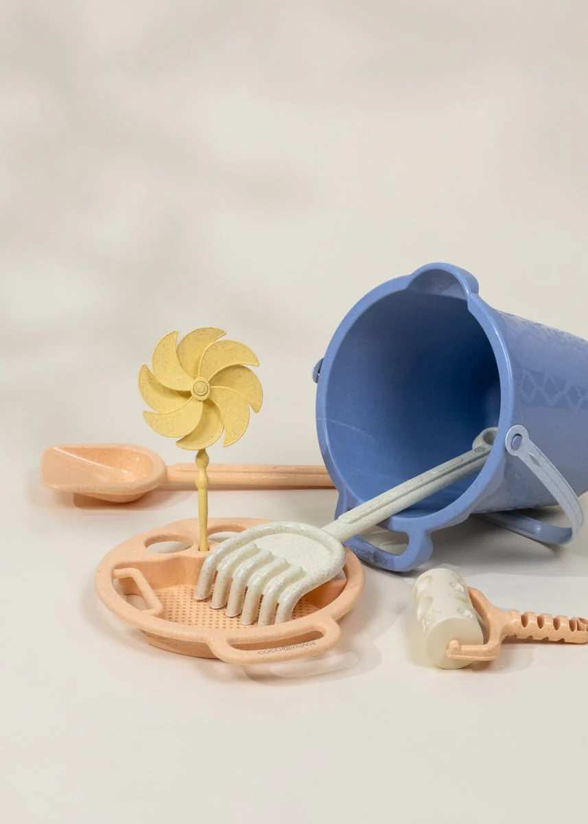 Oversized 6-Piece Wheat Straw Sand Toy Set – Bucket & Accessories - Image 3