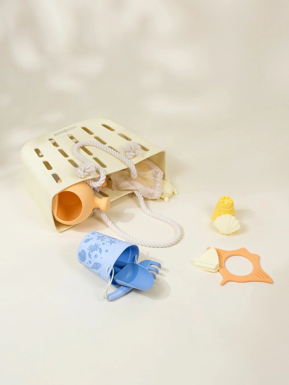 Silicone Watering Can - Grapefruit - Image 3