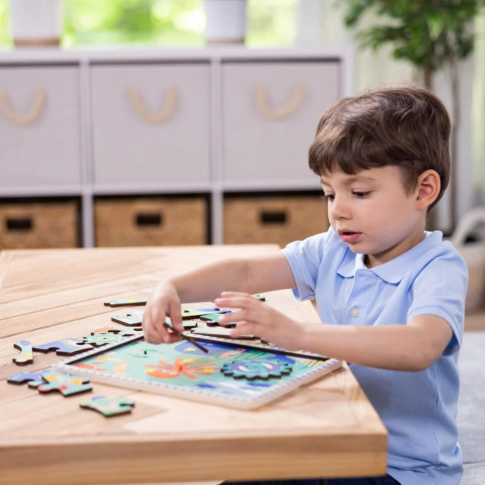 Melissa & Doug Underwater Wooden Gear Puzzle - Image 17